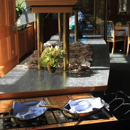 فندق Und Restaurant Waldschloesschen Crivitz