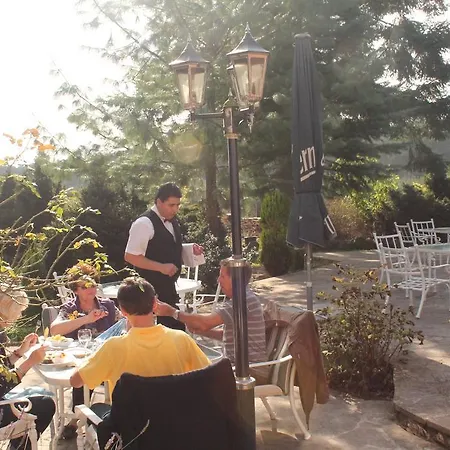 Und Restaurant Waldschloesschen فندق Crivitz