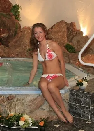 Und Restaurant Waldschloesschen 2*