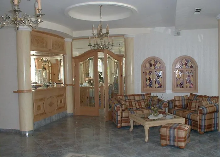 Ξενοδοχείο Und Restaurant Waldschloesschen Crivitz