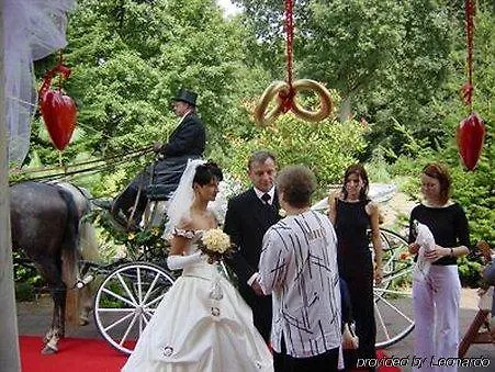 Und Restaurant Waldschloesschen 2*